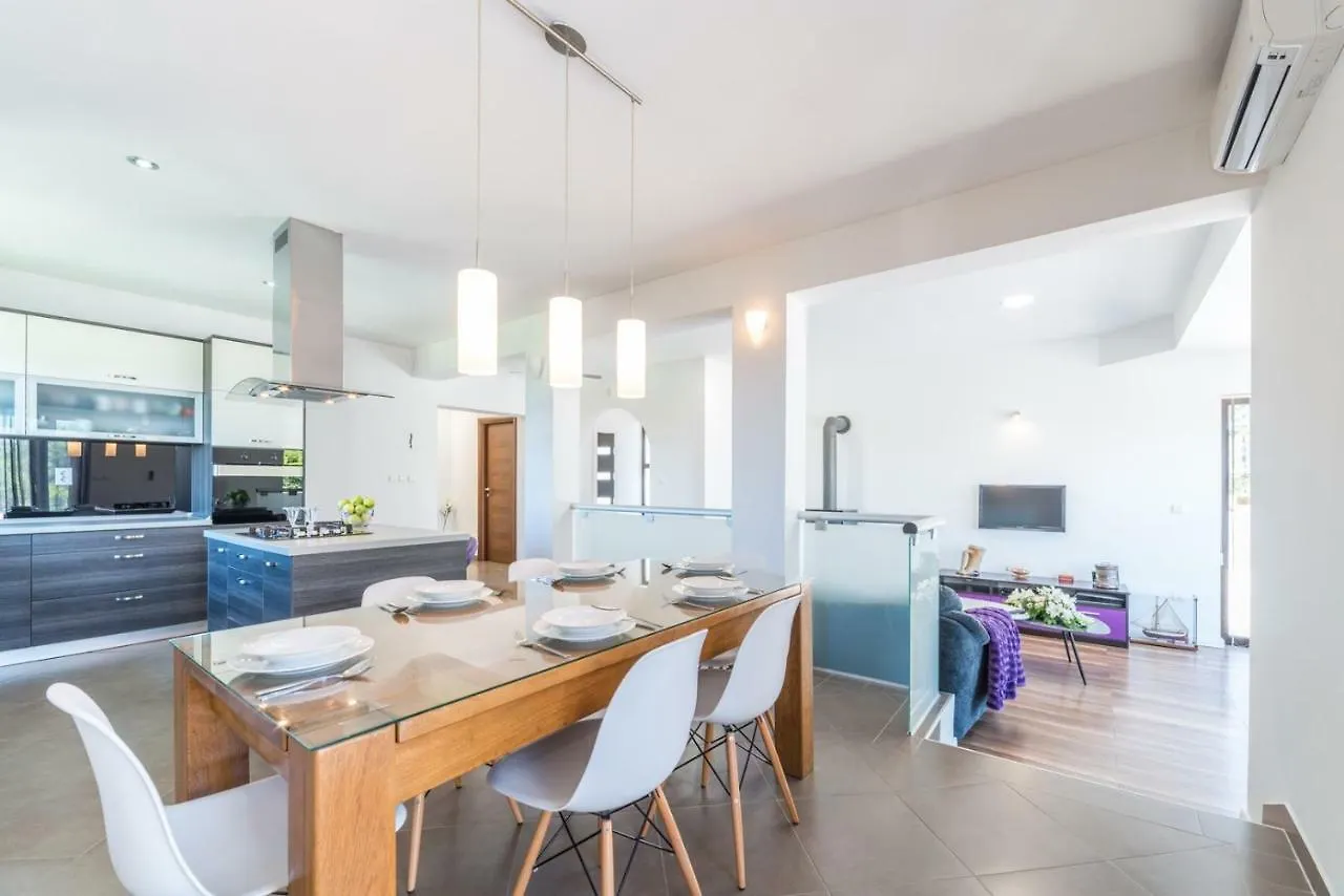 Villa Maslina With Private Pool On Quiet Location - By Ta Leut Agency Nin